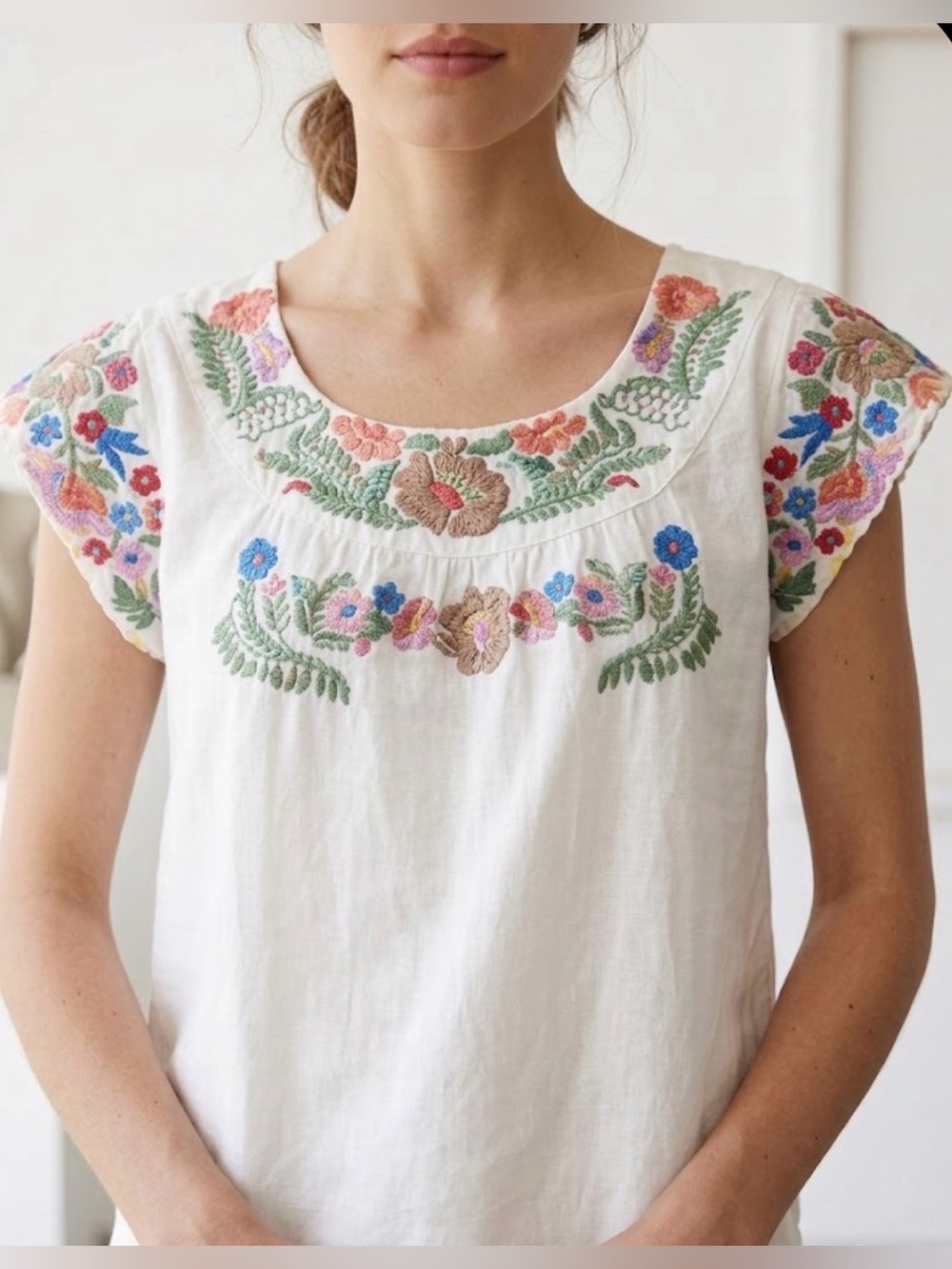 Twentyone White Floral Embroidered Scoop-Neck Top S boho gypsy folklore casual